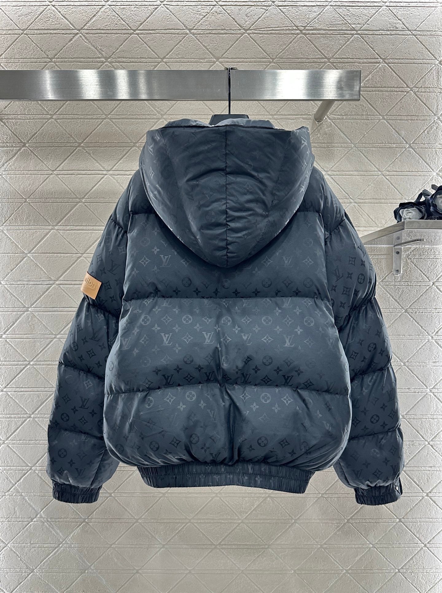 Jacquard hooded plush down jacket