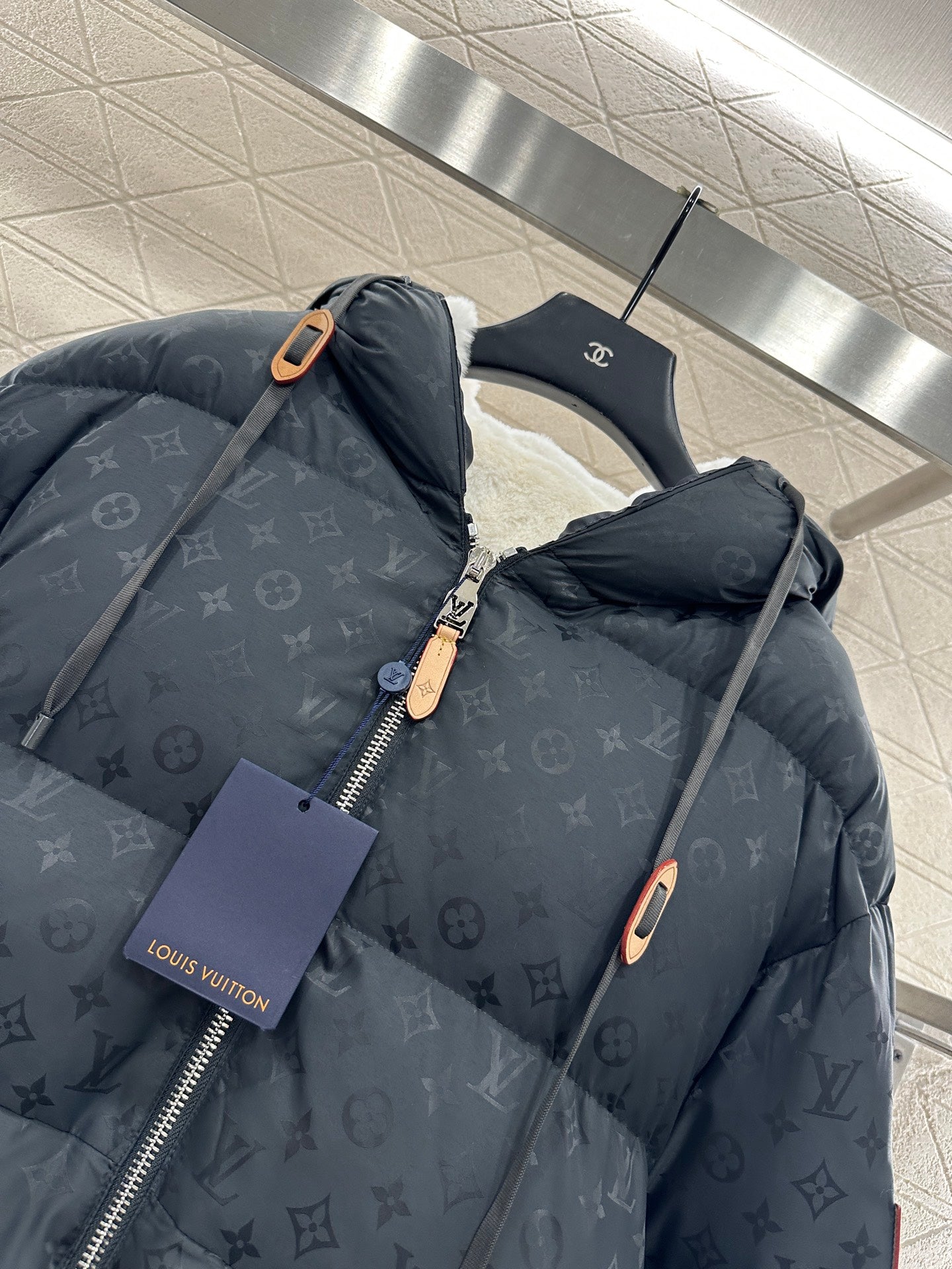 Jacquard hooded plush down jacket