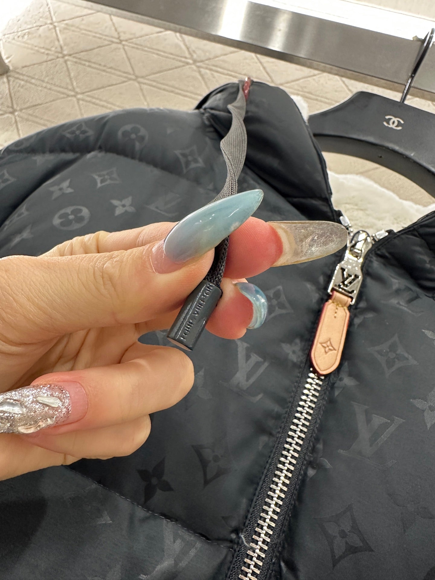 Jacquard hooded plush down jacket