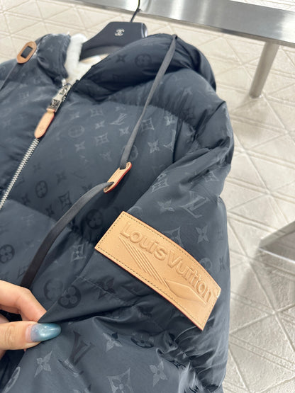 Jacquard hooded plush down jacket