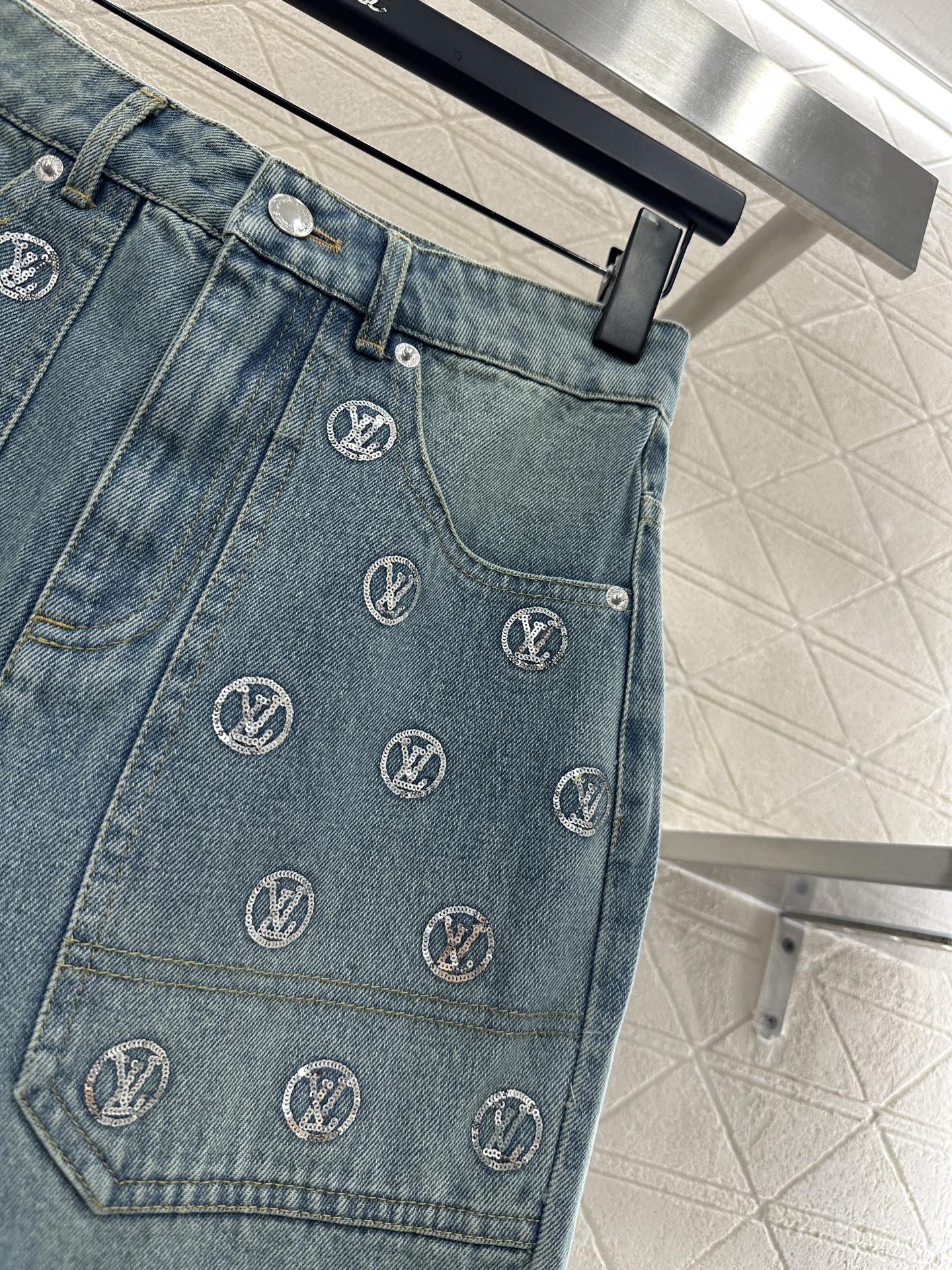 Embroidered sequined pants