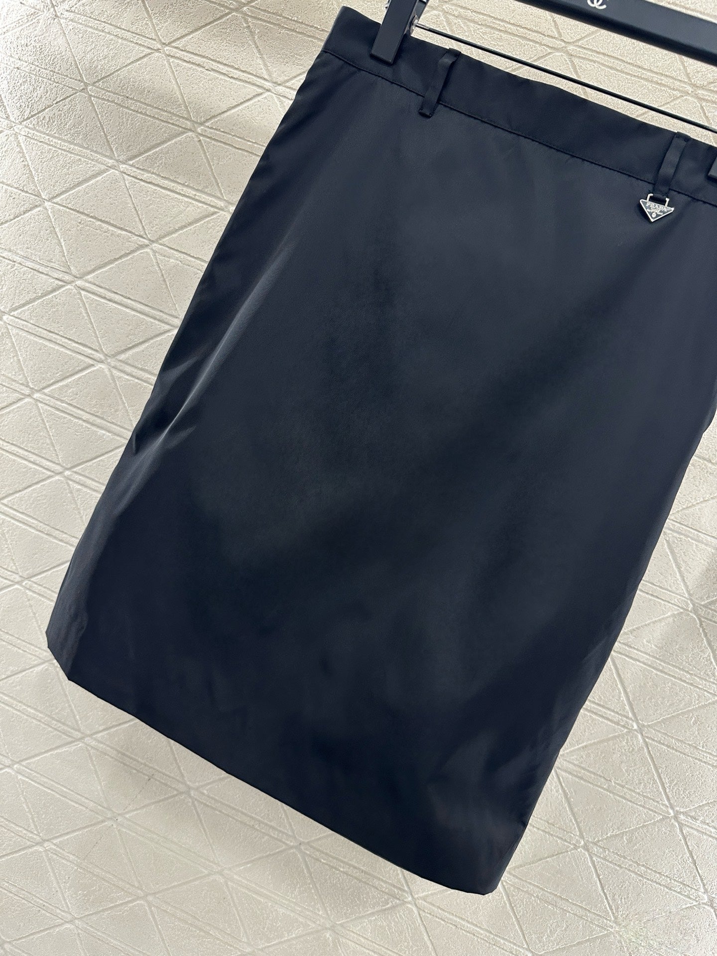 High waisted straight tube nylon skirt