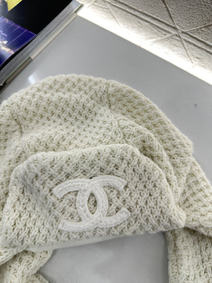 Cashmere buckle skiing knitted hat