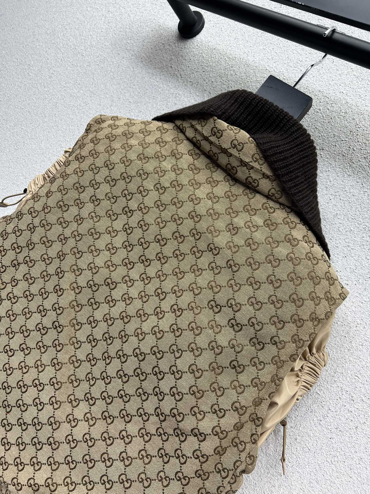 Old flower down jacket vest