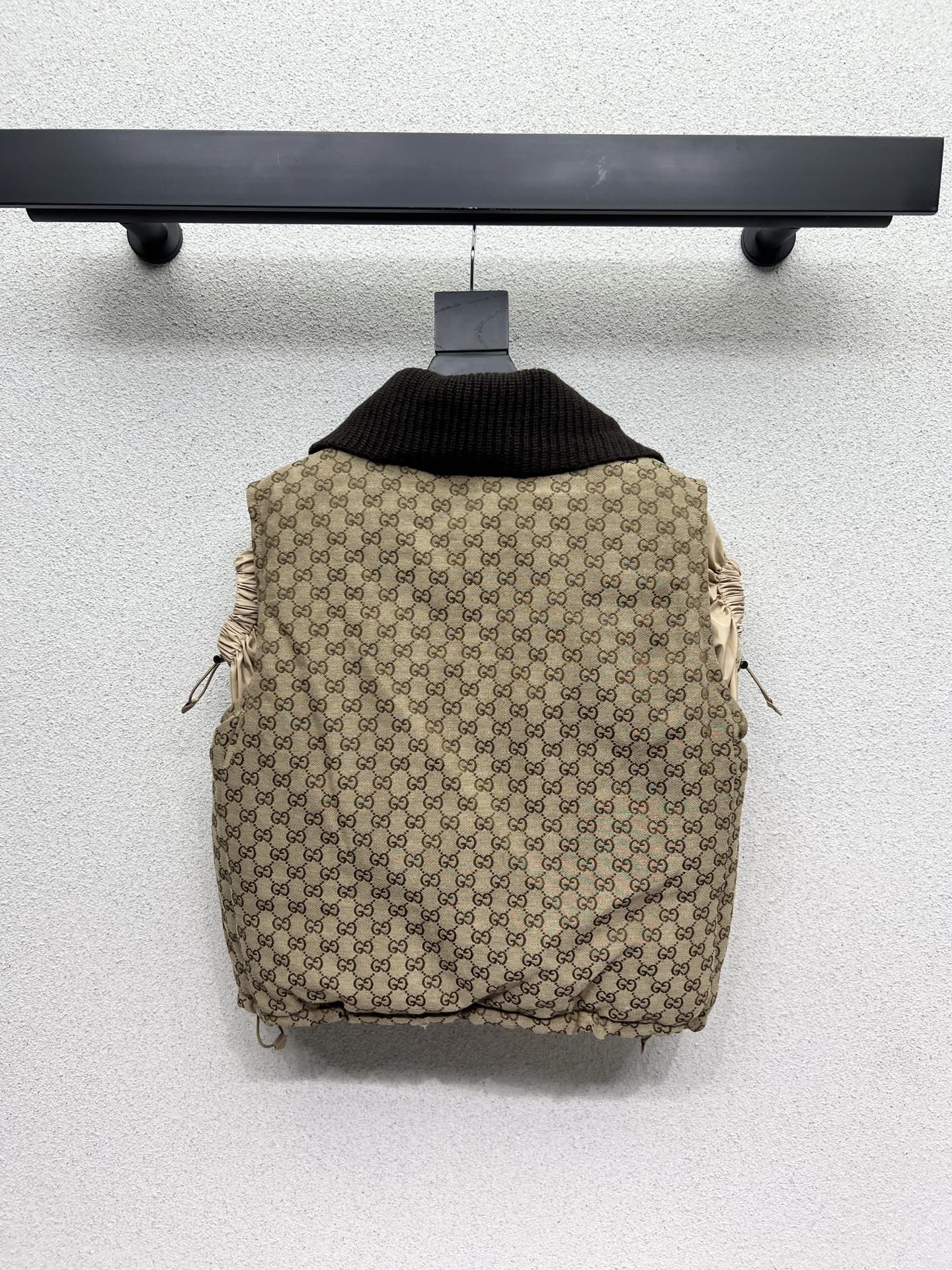 Old flower down jacket vest