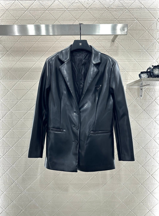 Silhouette leather suit jacket