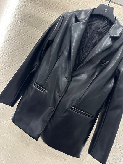 Silhouette leather suit jacket