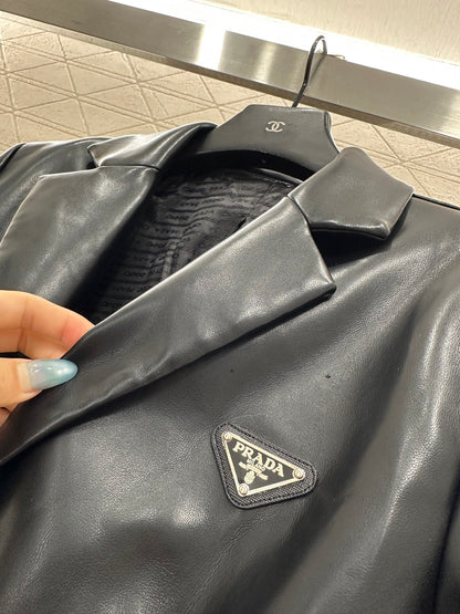 Silhouette leather suit jacket