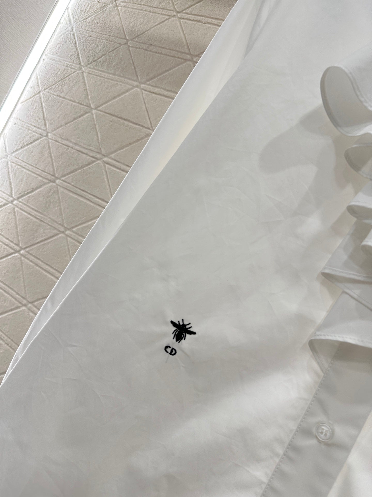 Stacked cake collar shirt