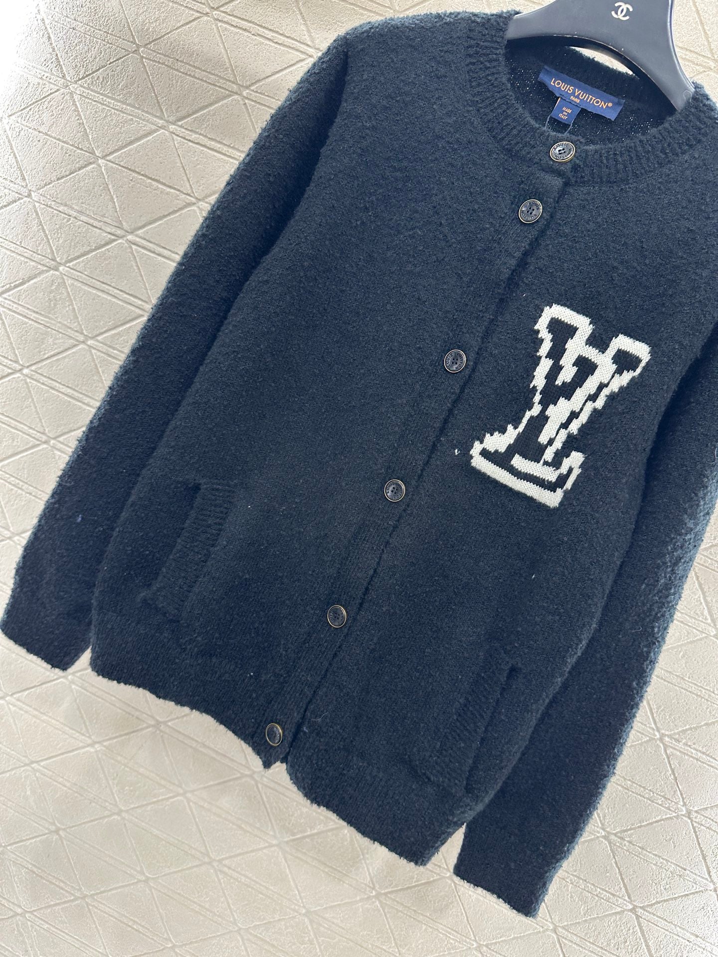 Jacquard knitted cardigan