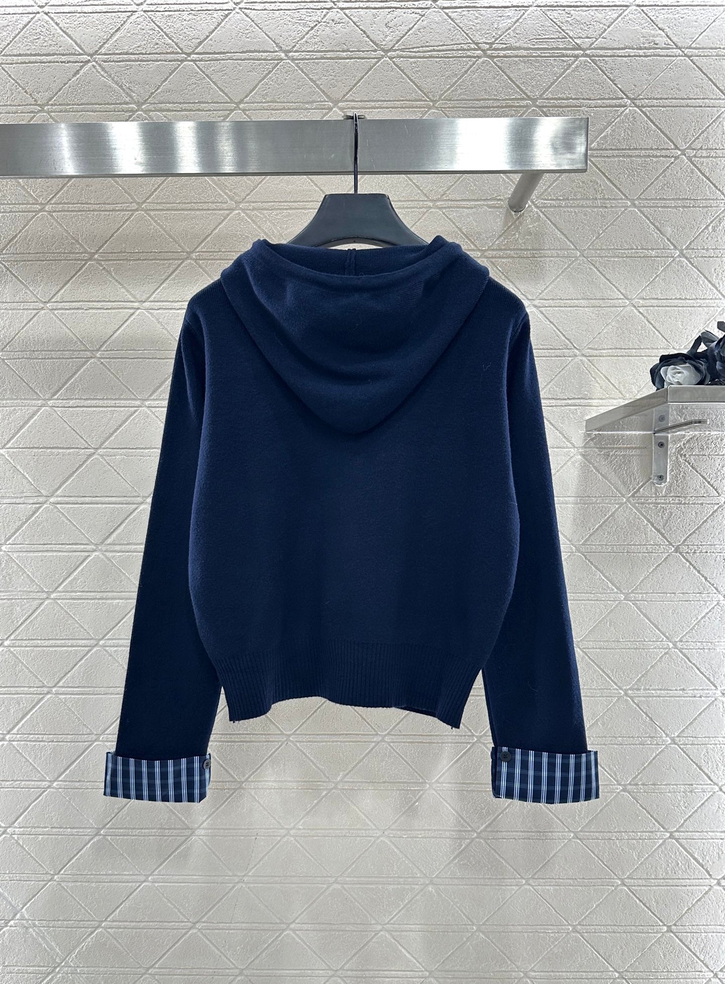 Hooded knitted cardigan