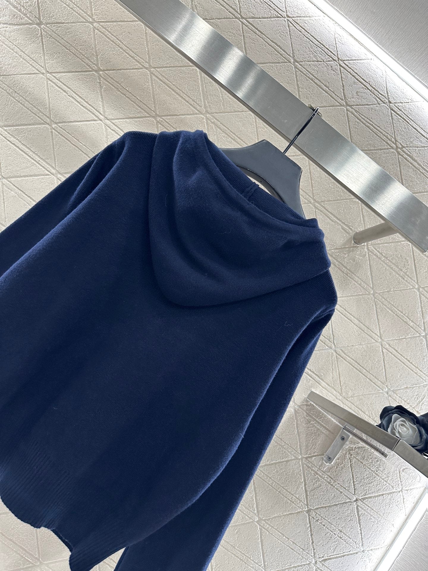 Hooded knitted cardigan