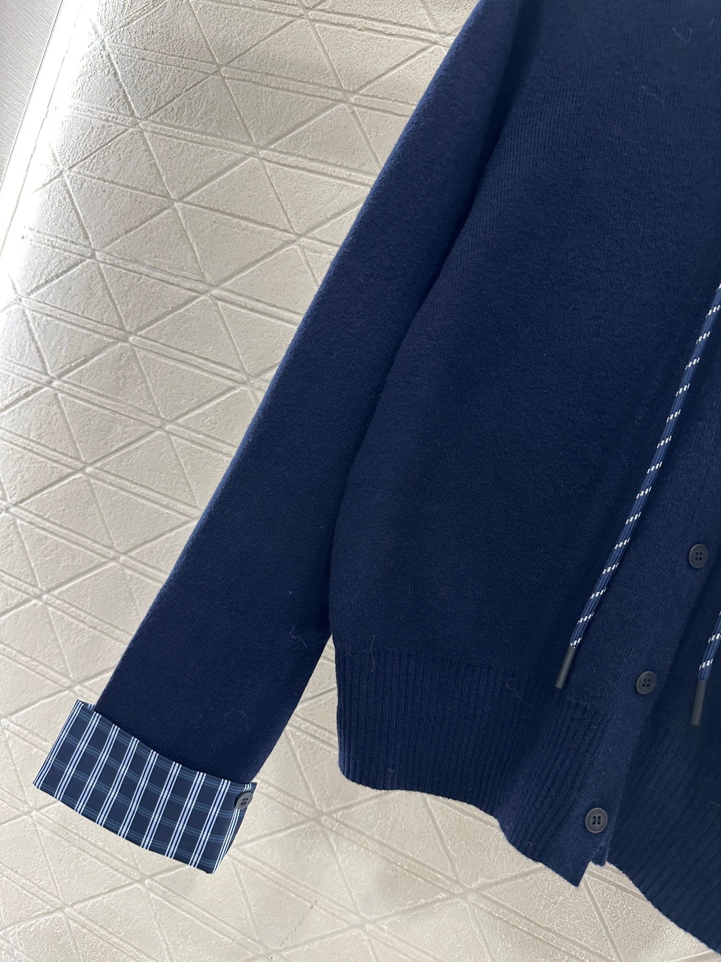 Hooded knitted cardigan