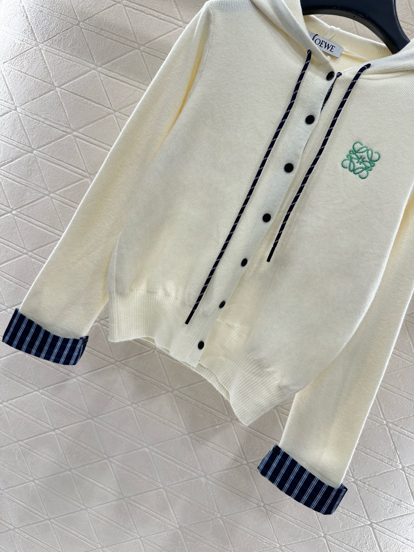 Hooded knitted cardigan