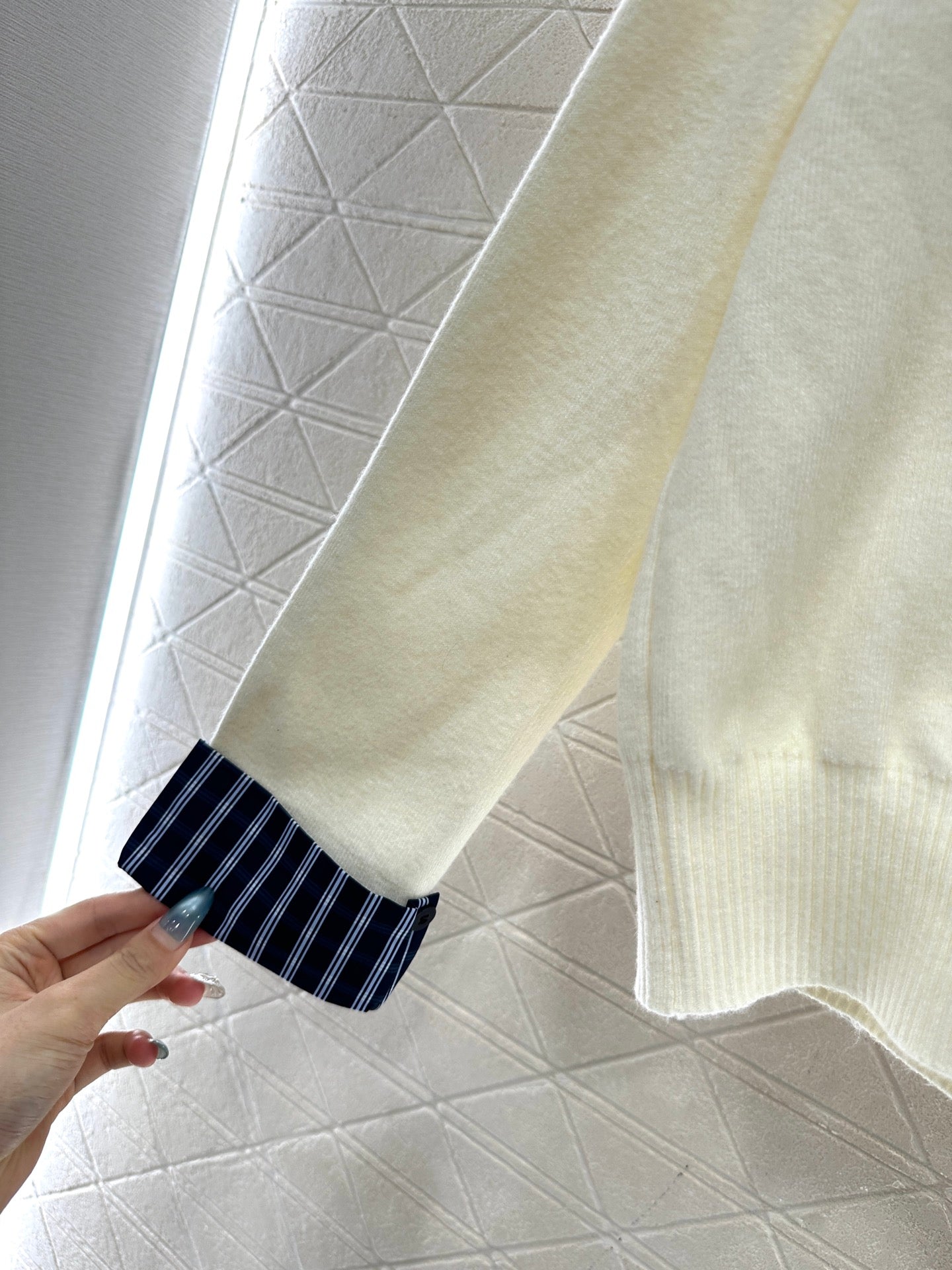 Hooded knitted cardigan