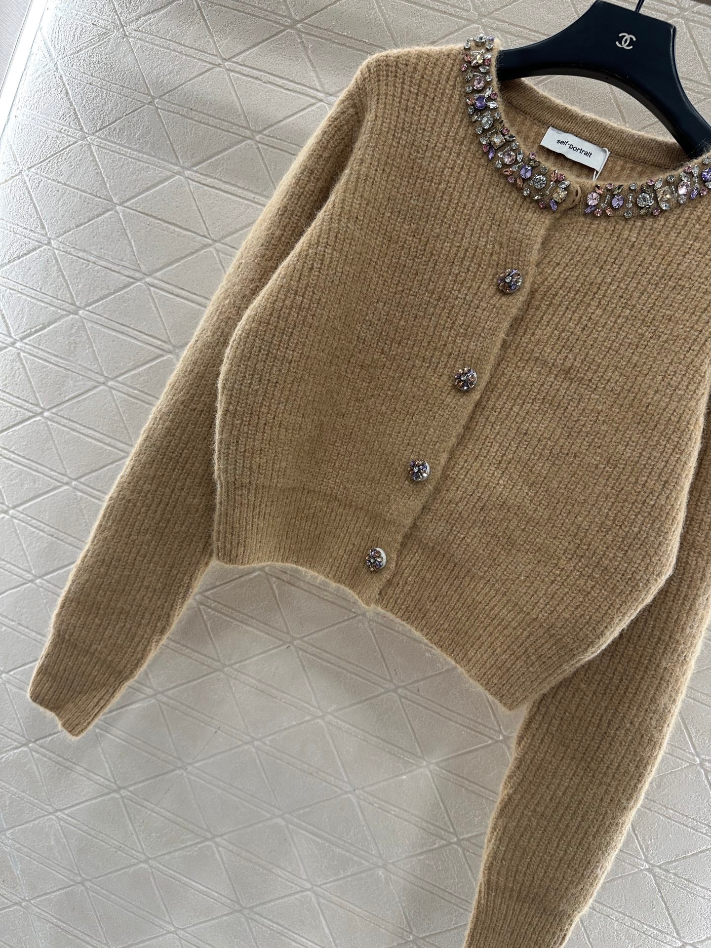 Nail bead knitted cardigan