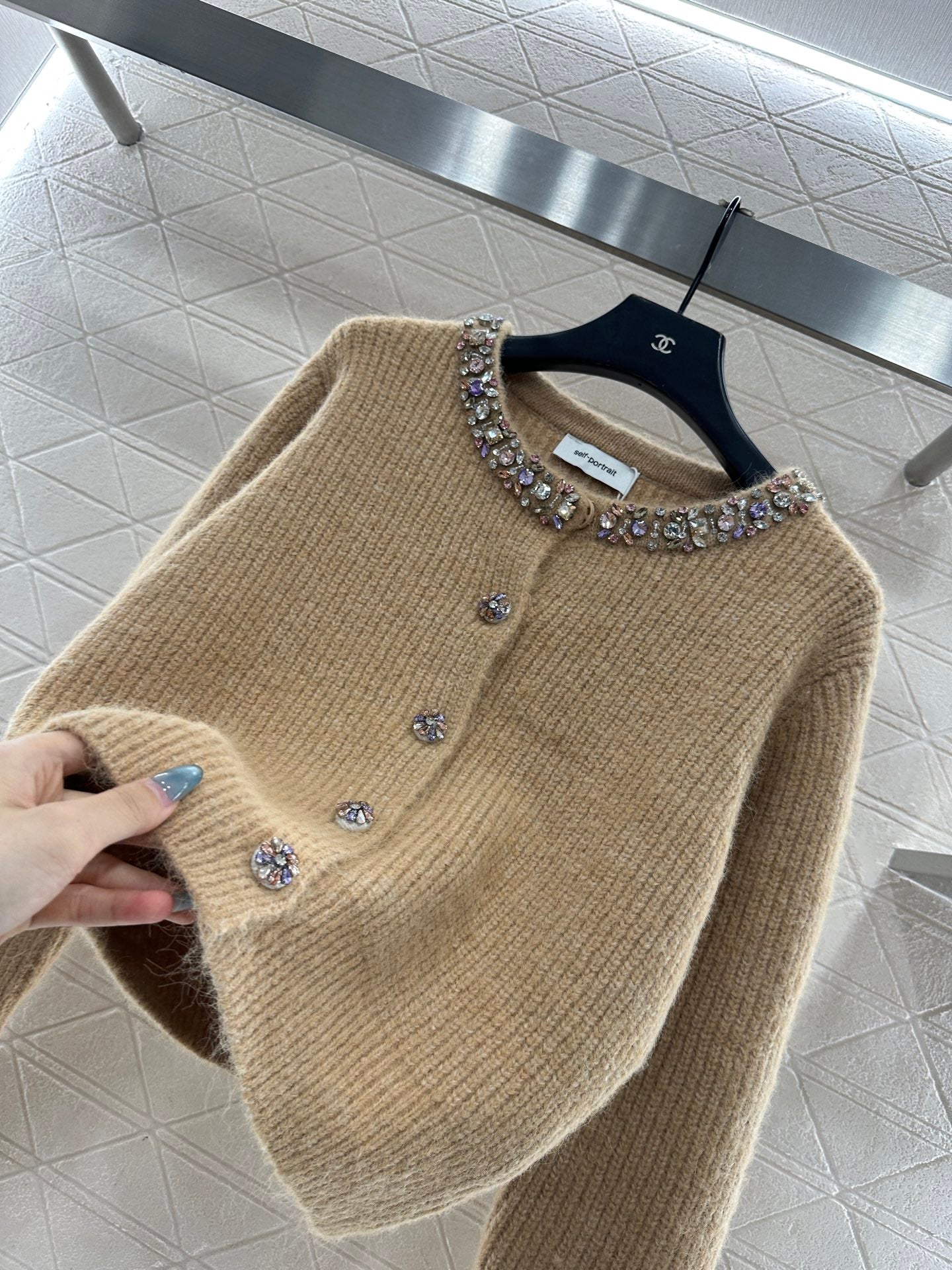 Nail bead knitted cardigan