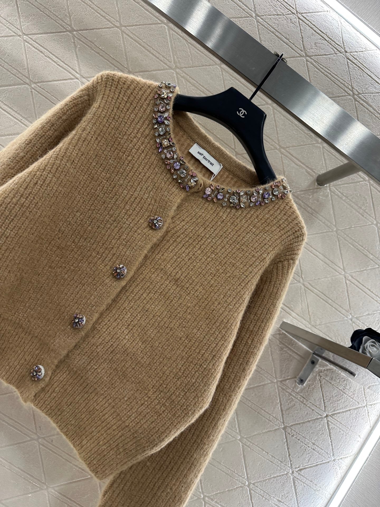 Nail bead knitted cardigan