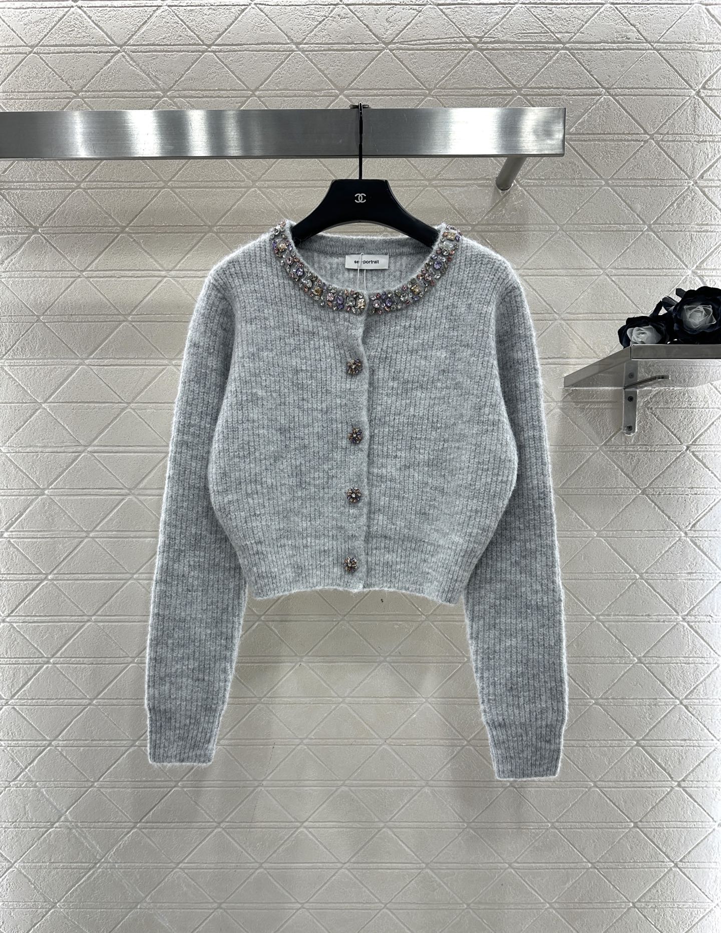 Nail bead knitted cardigan