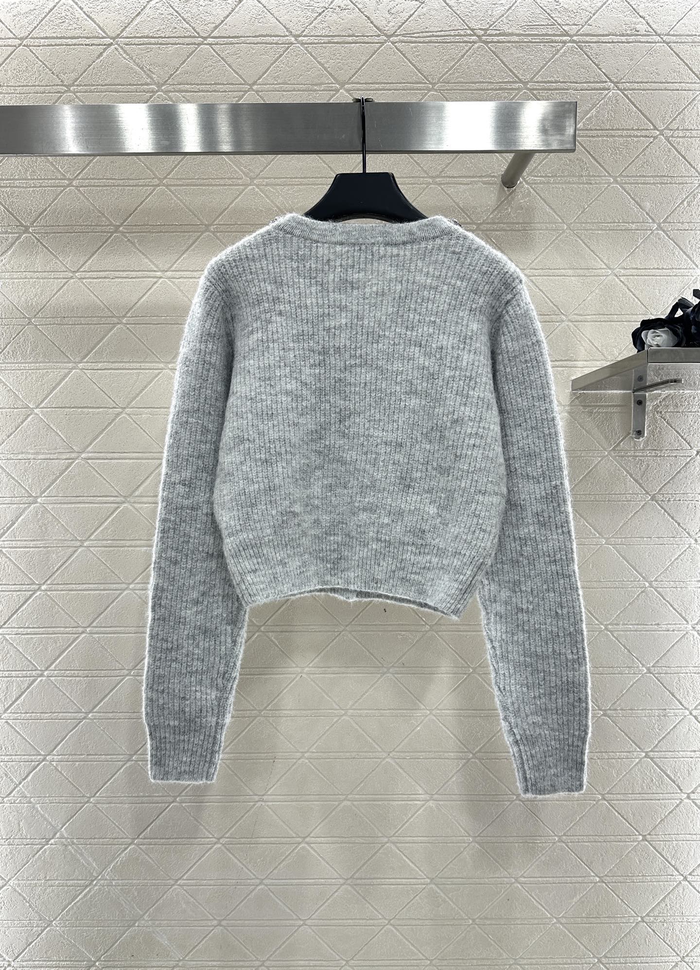 Nail bead knitted cardigan