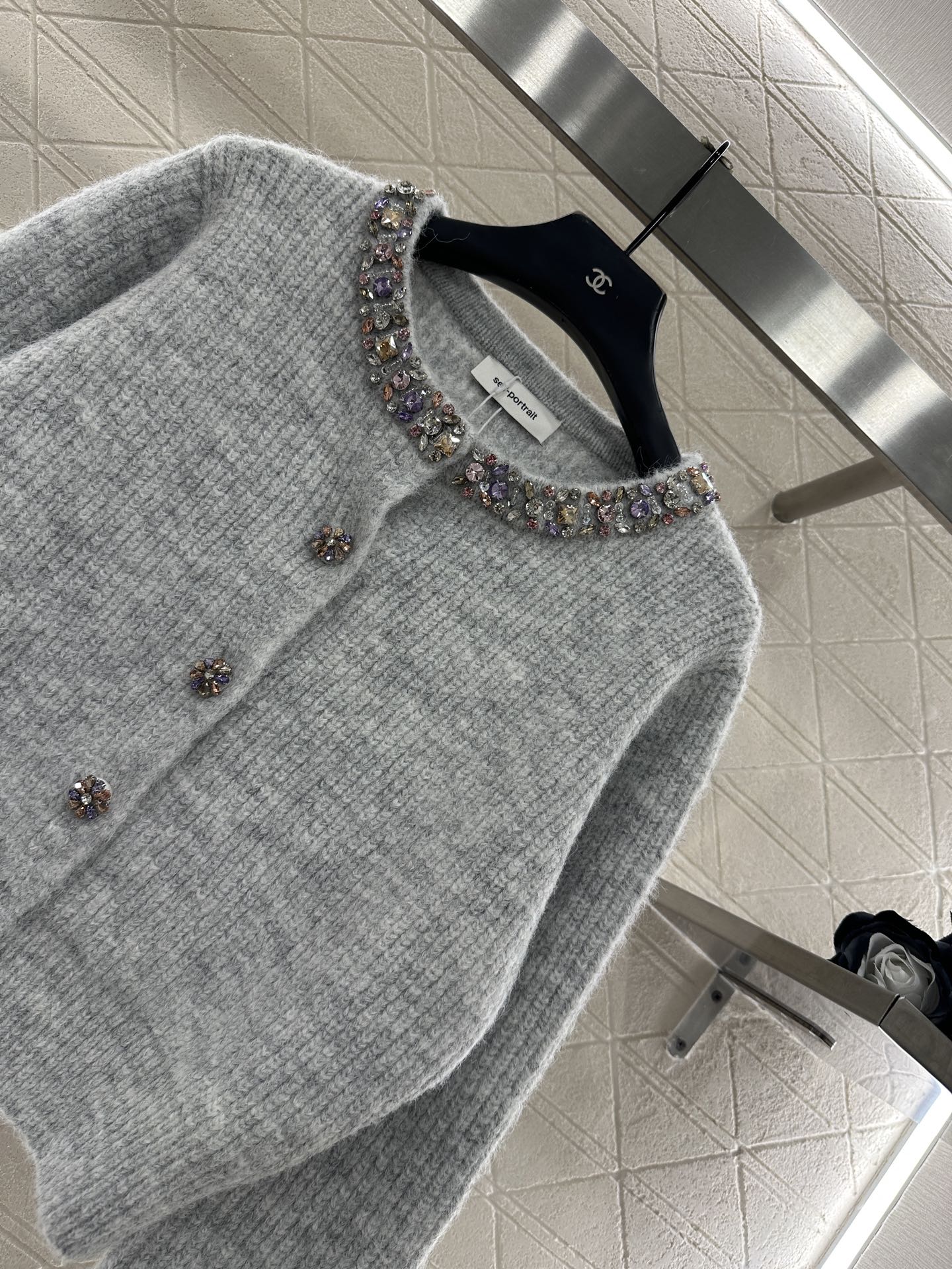 Nail bead knitted cardigan