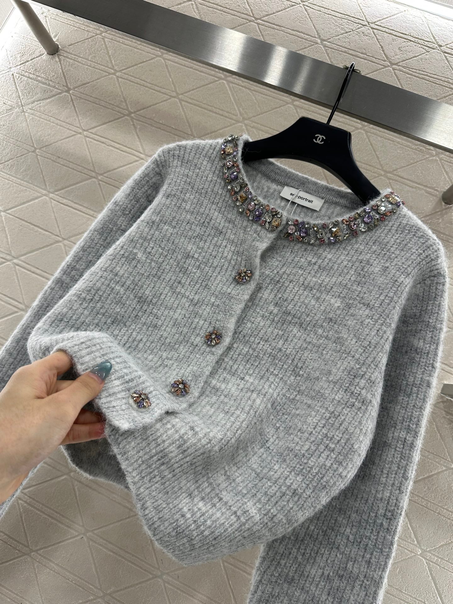 Nail bead knitted cardigan