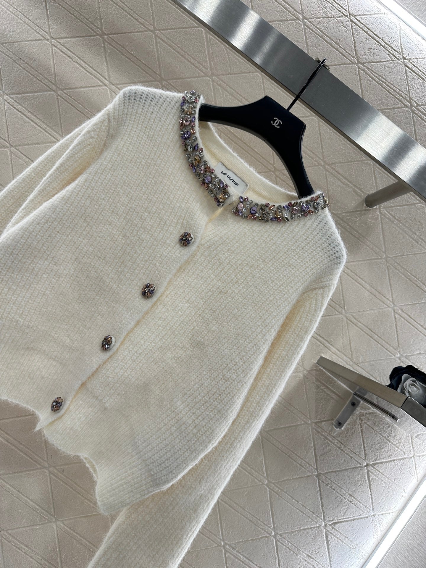 Nail bead knitted cardigan