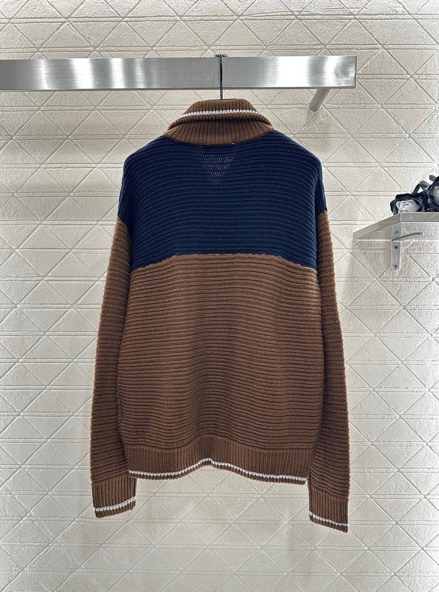 Color blocked lapel knit cardigan