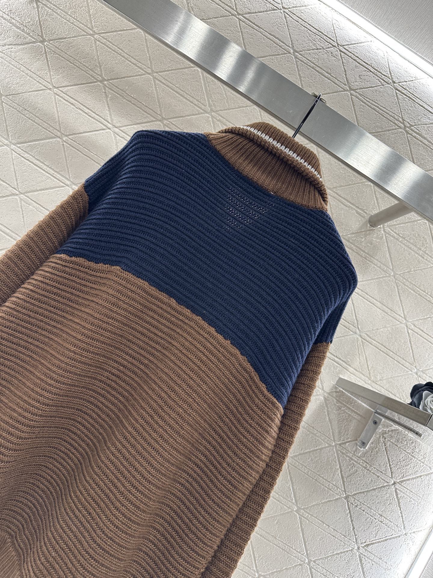 Color blocked lapel knit cardigan