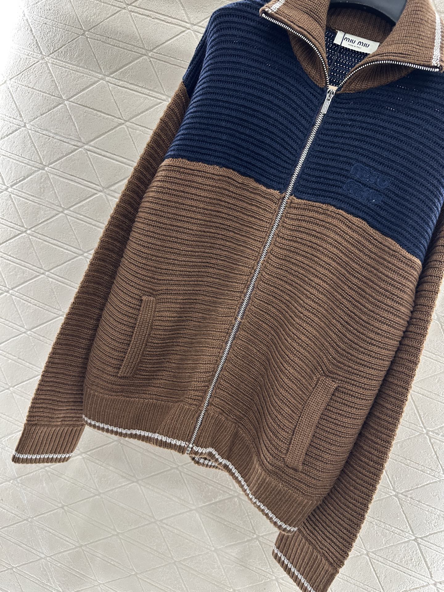 Color blocked lapel knit cardigan