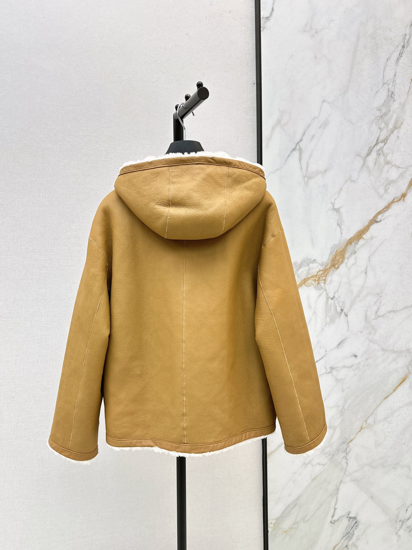 Fur one-piece hooded jacket