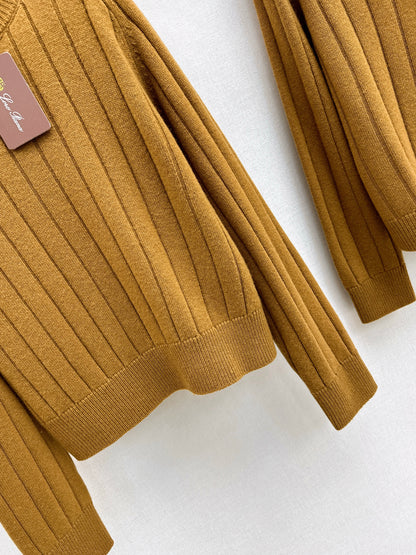 Cashmere wool round neck sweater