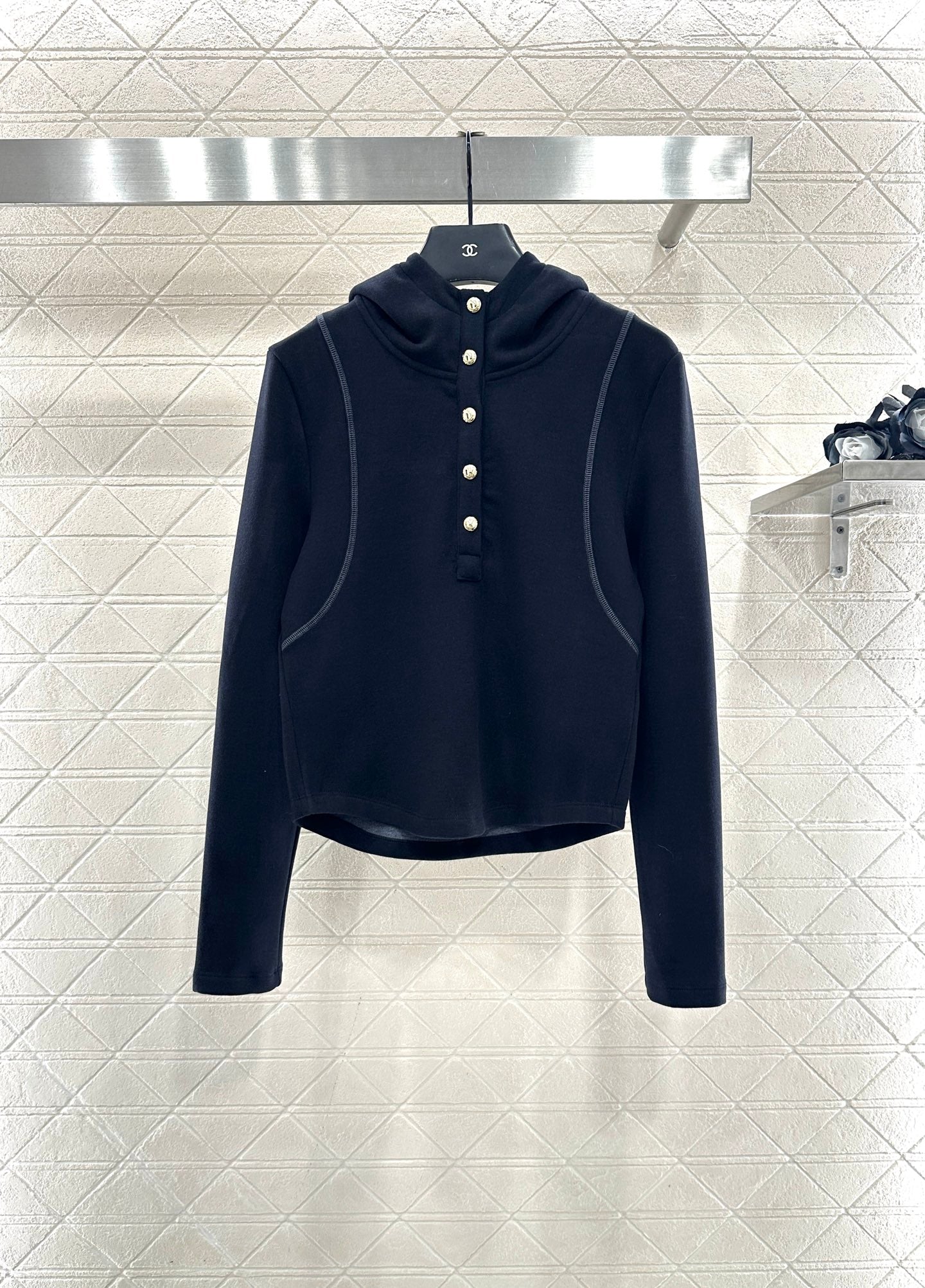 Half open hooded set