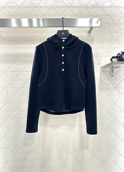 Half open hooded set