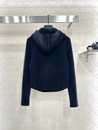 Half open hooded set