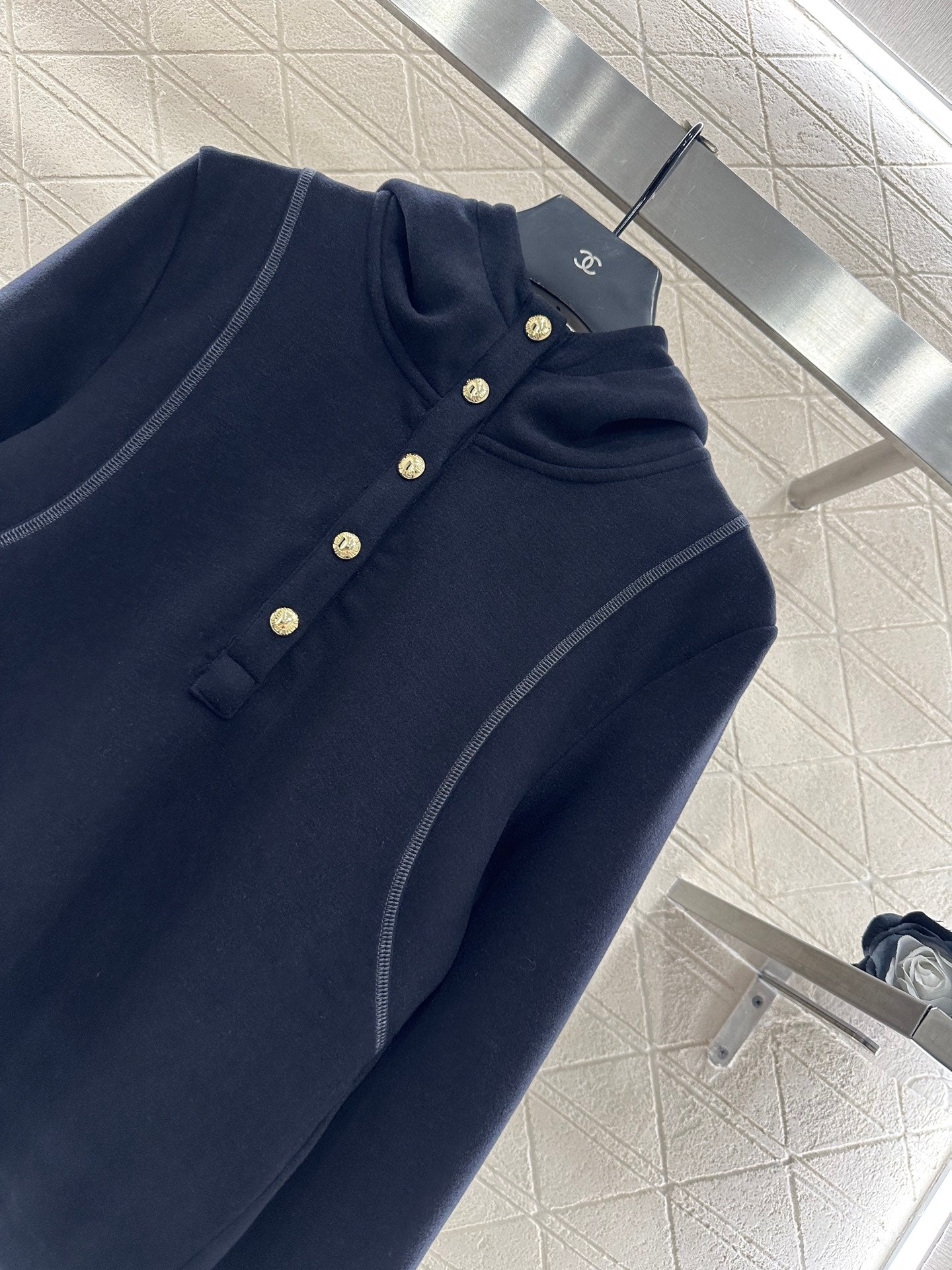 Half open hooded set