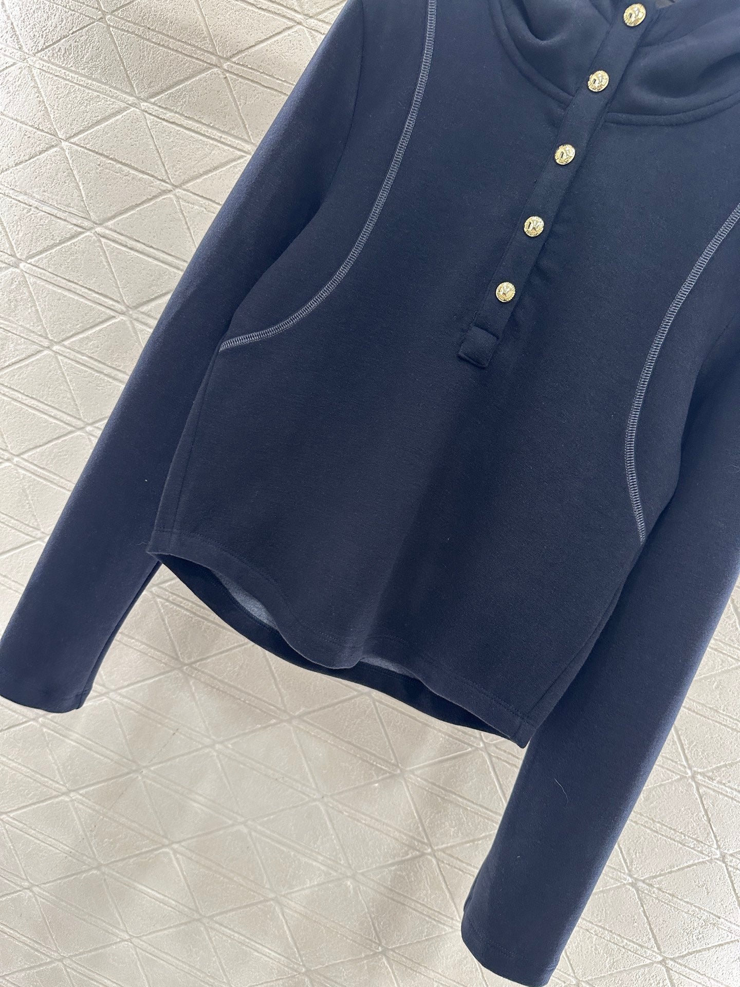 Half open hooded set