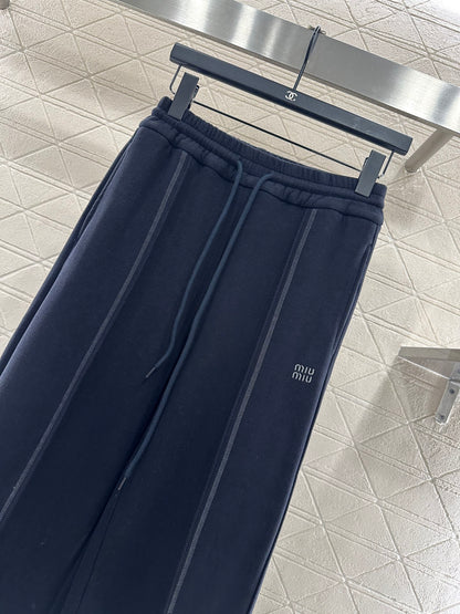 Half open hooded set