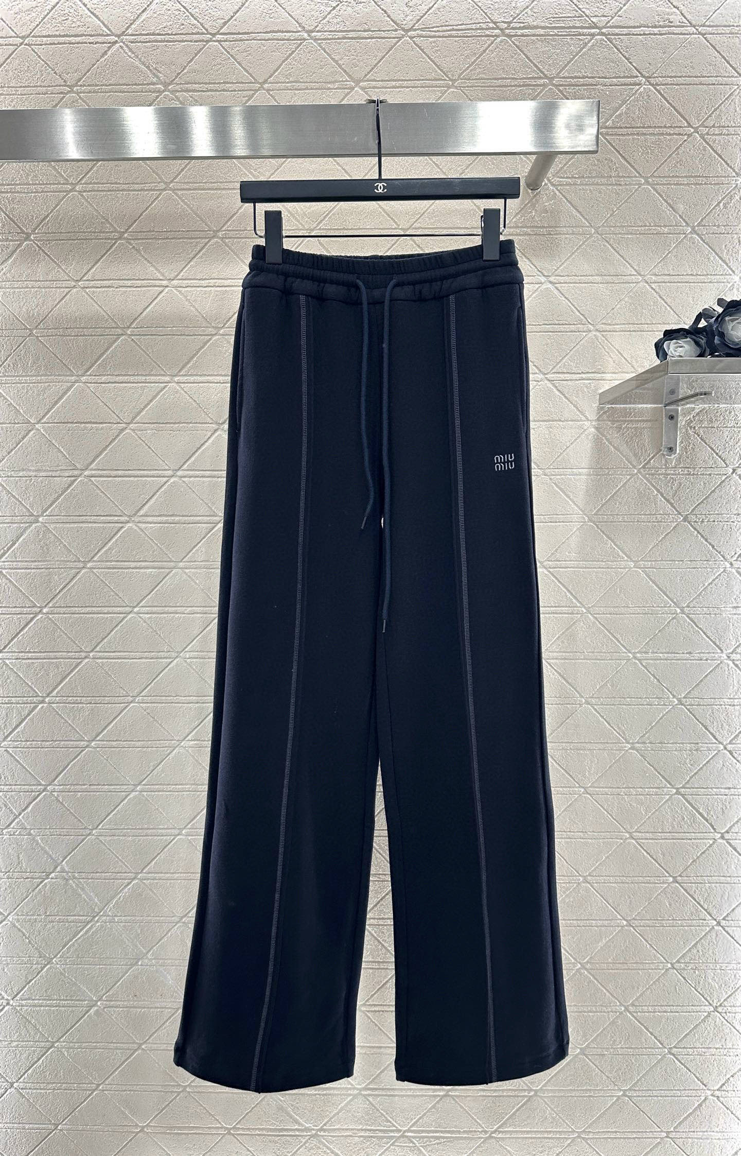 Half open hooded set