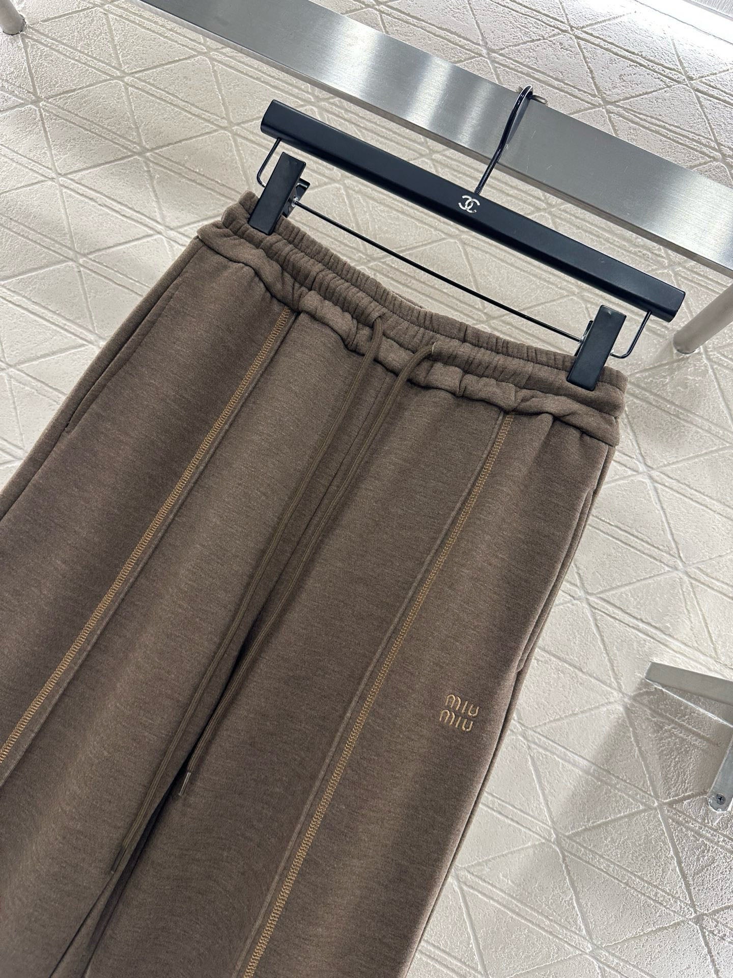 Half open hooded set