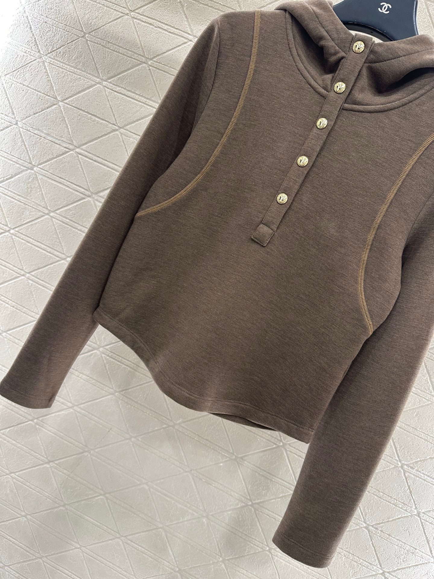 Half open hooded set