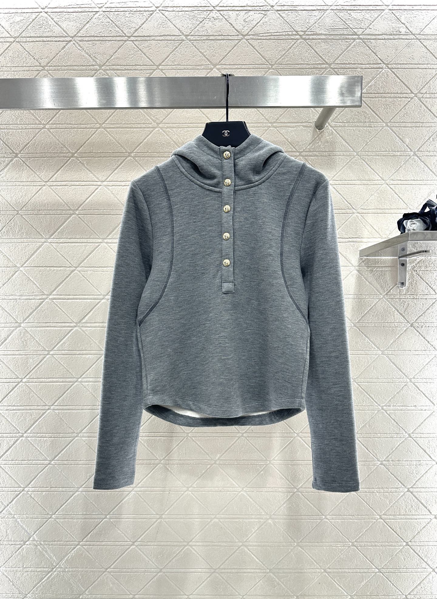 Half open hooded set