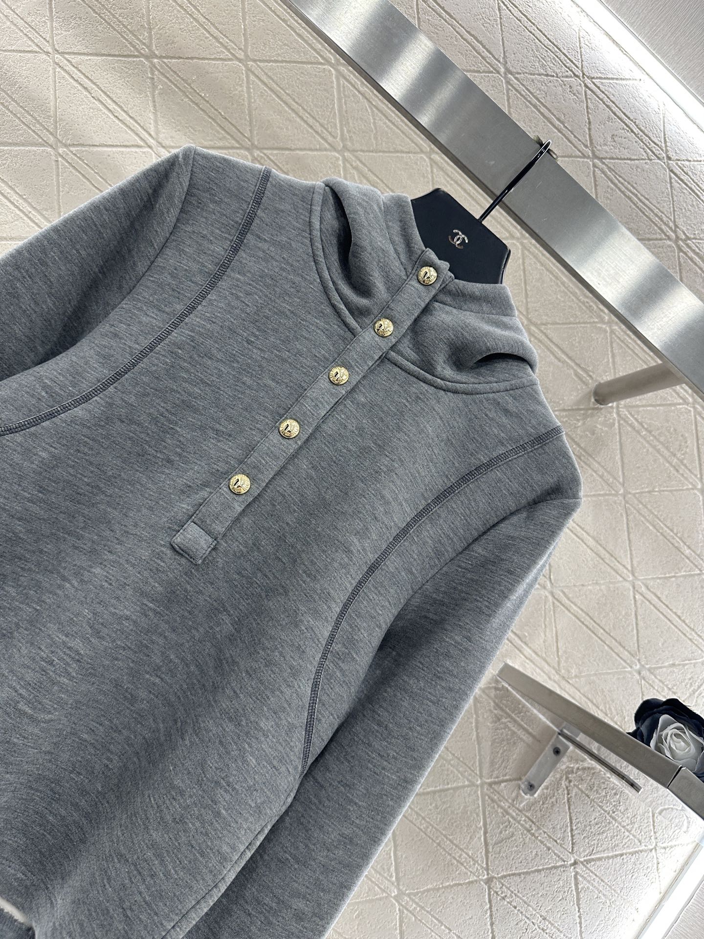 Half open hooded set