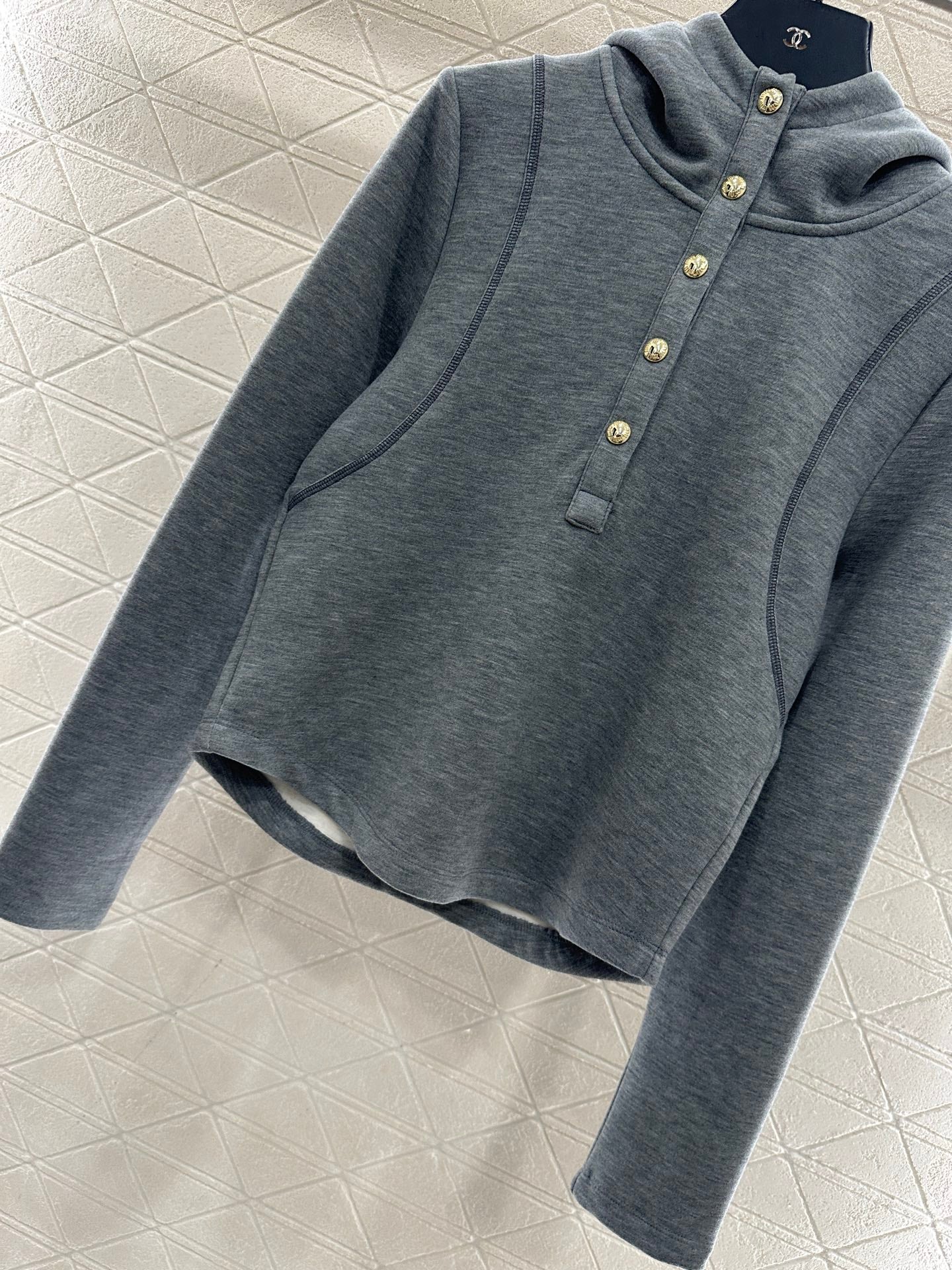 Half open hooded set