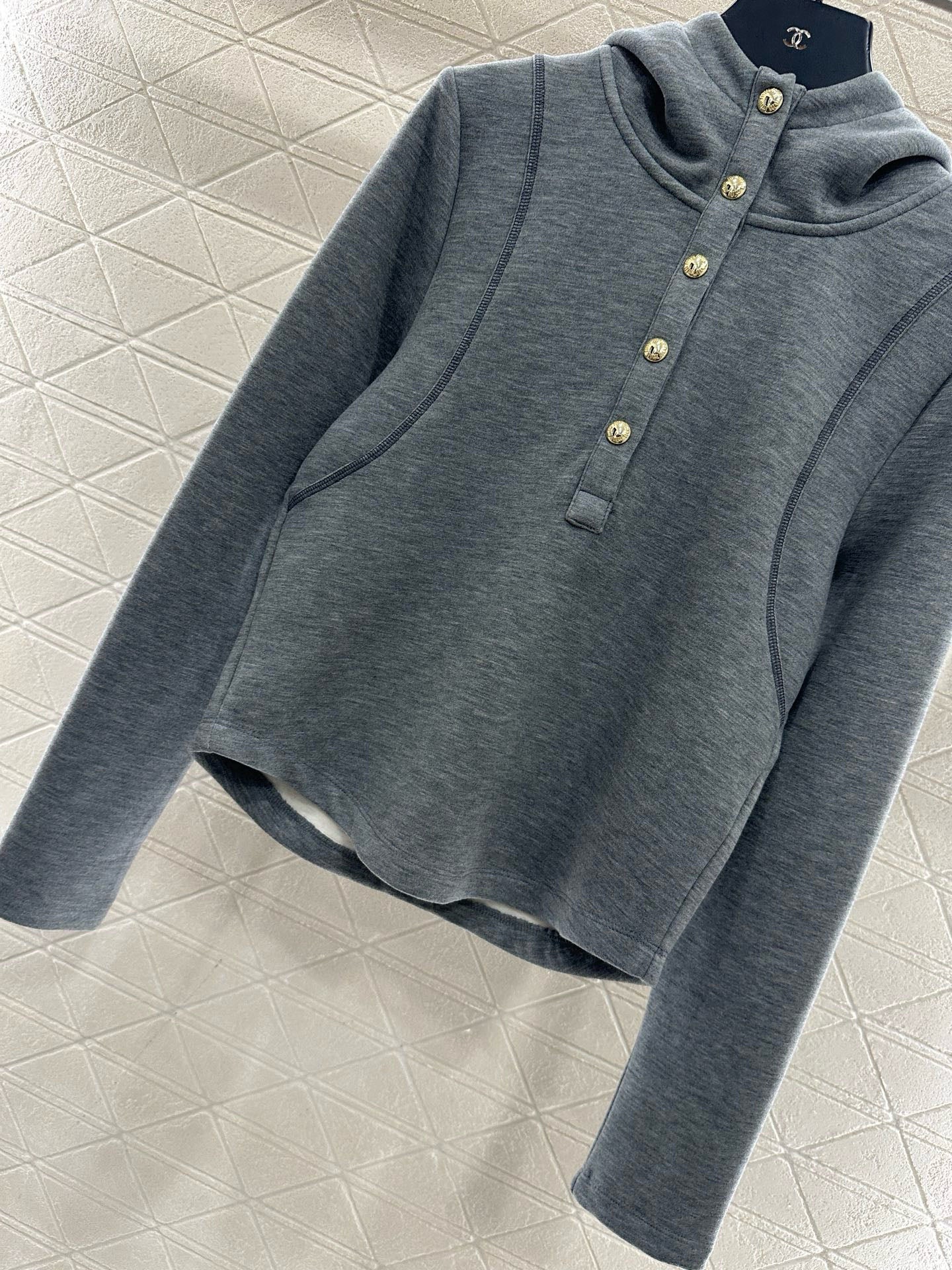 Half open hooded set