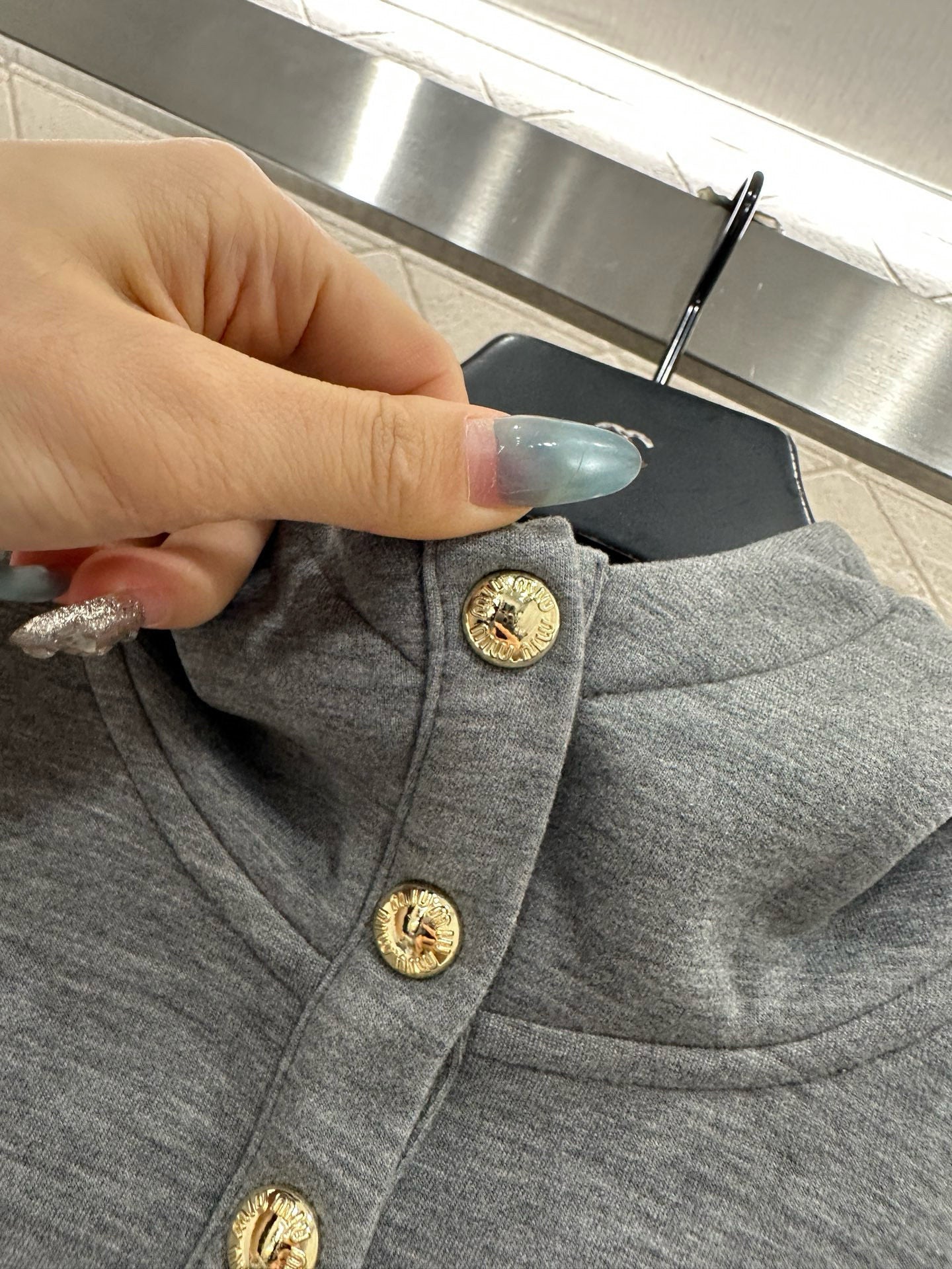 Half open hooded set