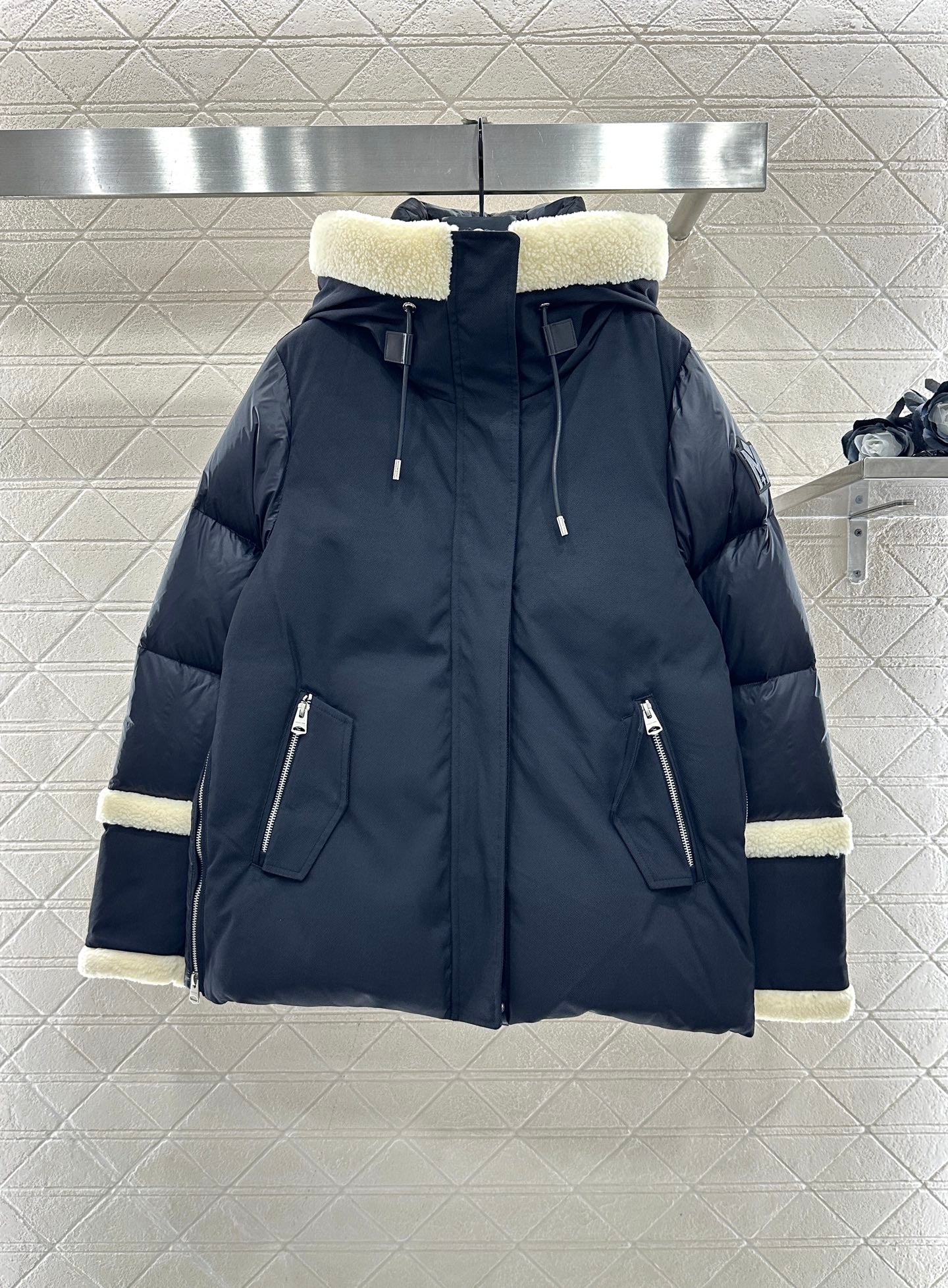 Split fake two-piece down jacket
