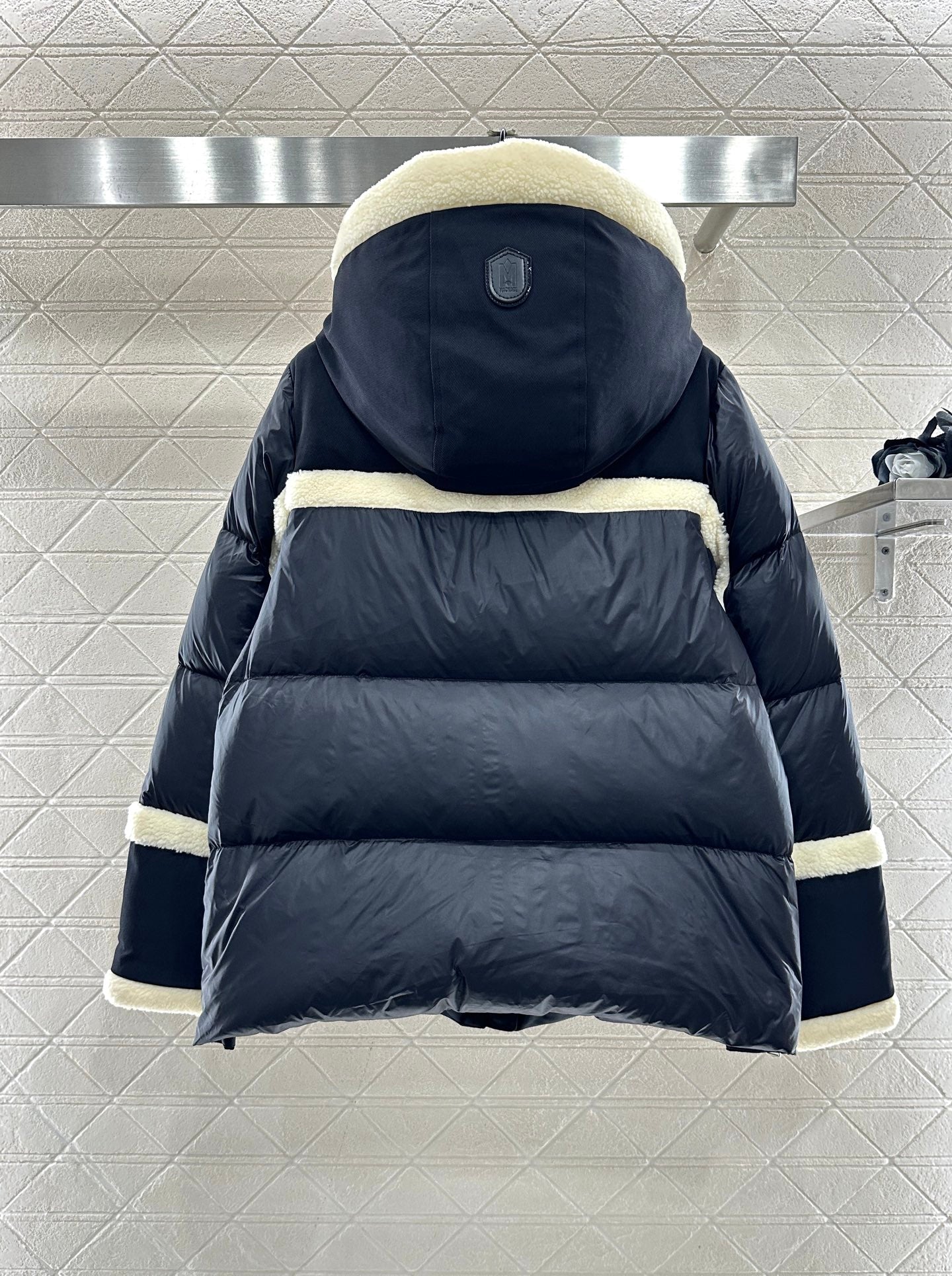 Split fake two-piece down jacket