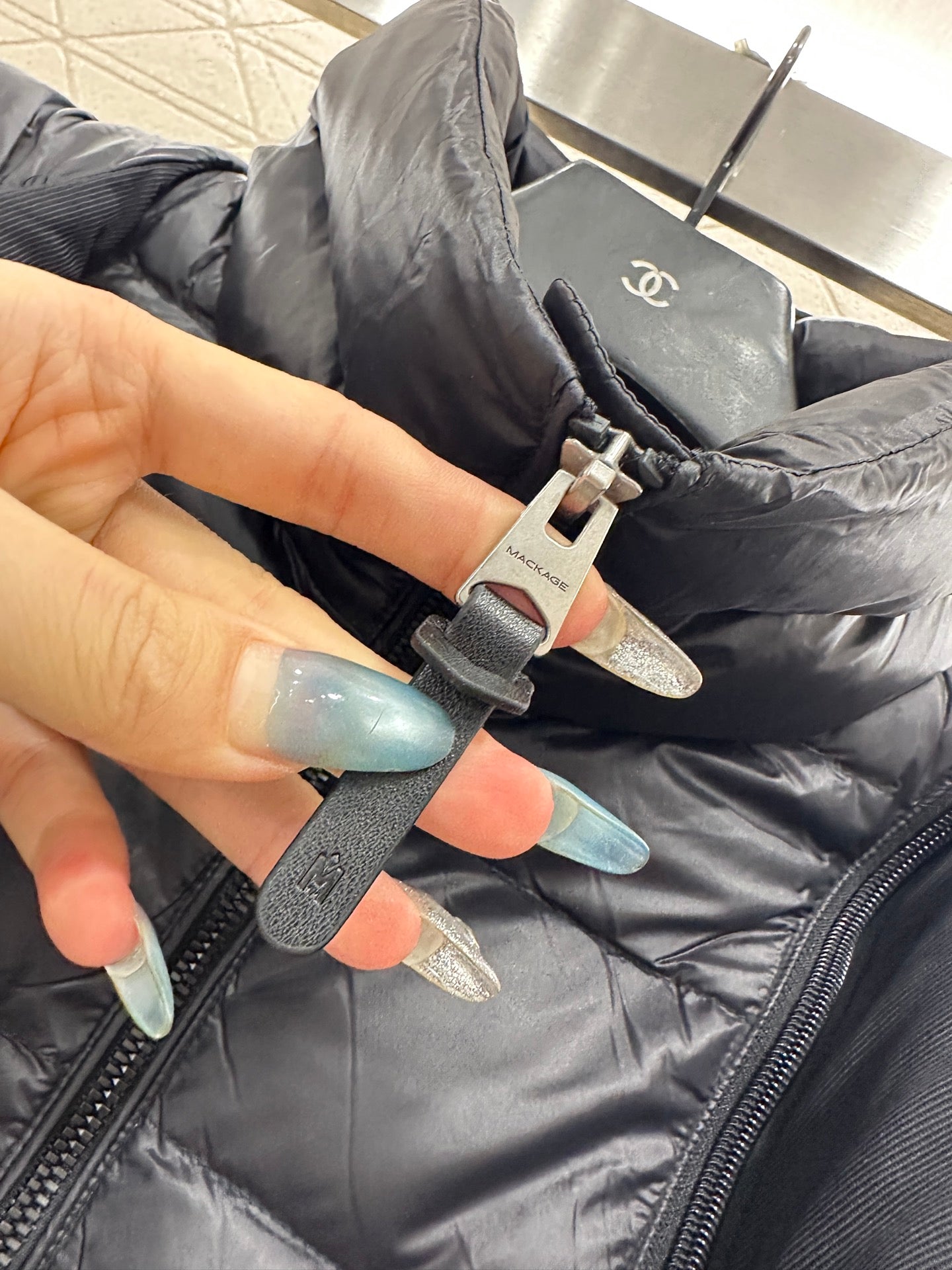 Split fake two-piece down jacket