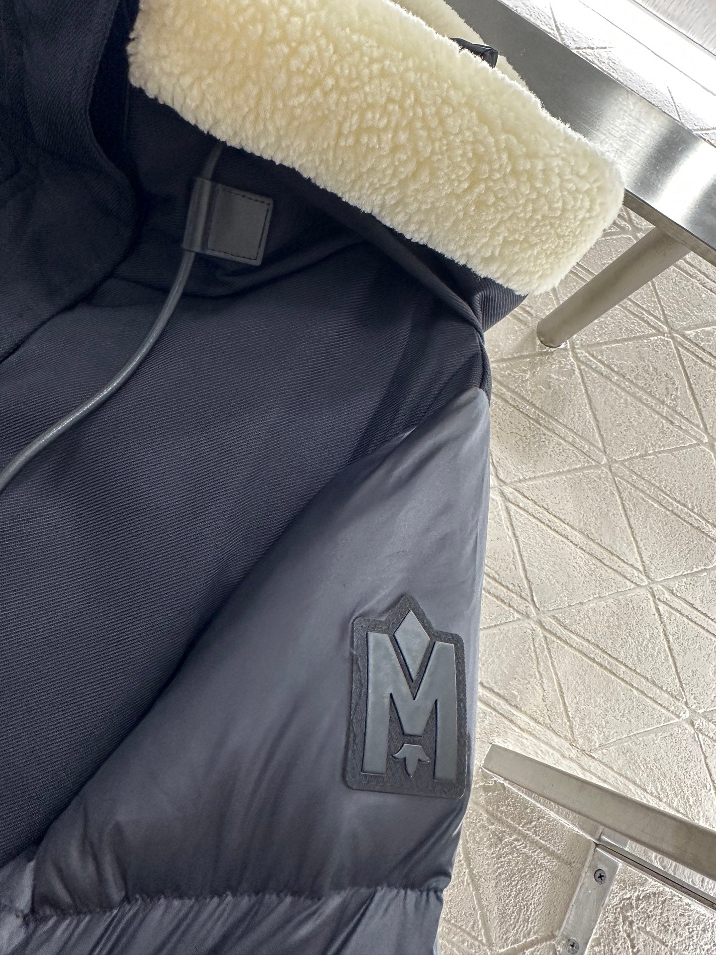 Split fake two-piece down jacket